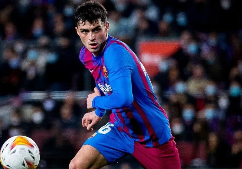 Pedri rực sáng giúp Barca ngược dòng
