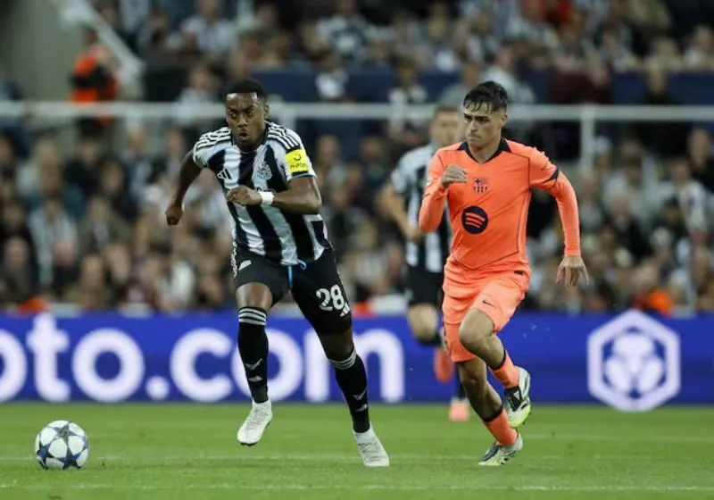Pedri tỏa sáng trong trận gặp Newcastle