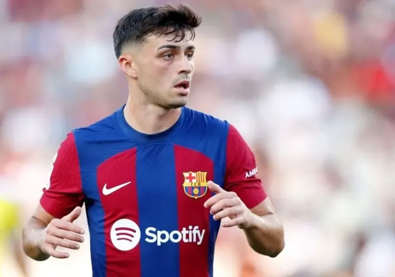 Pedri từng bị Real Madrid chê trước khi tới Barca