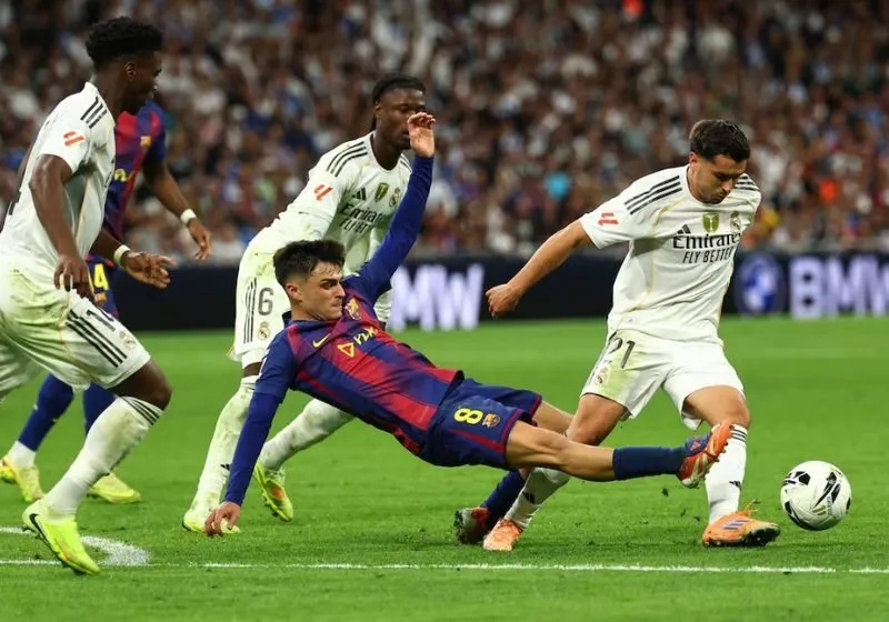 Barca nhận tin dữ từ Pedri